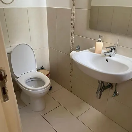 Poseidonia Gardens Villa *